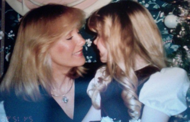 Chloe Alpert as a young girl with her mother Sharon, who founded Teaman Jewelry in 1974